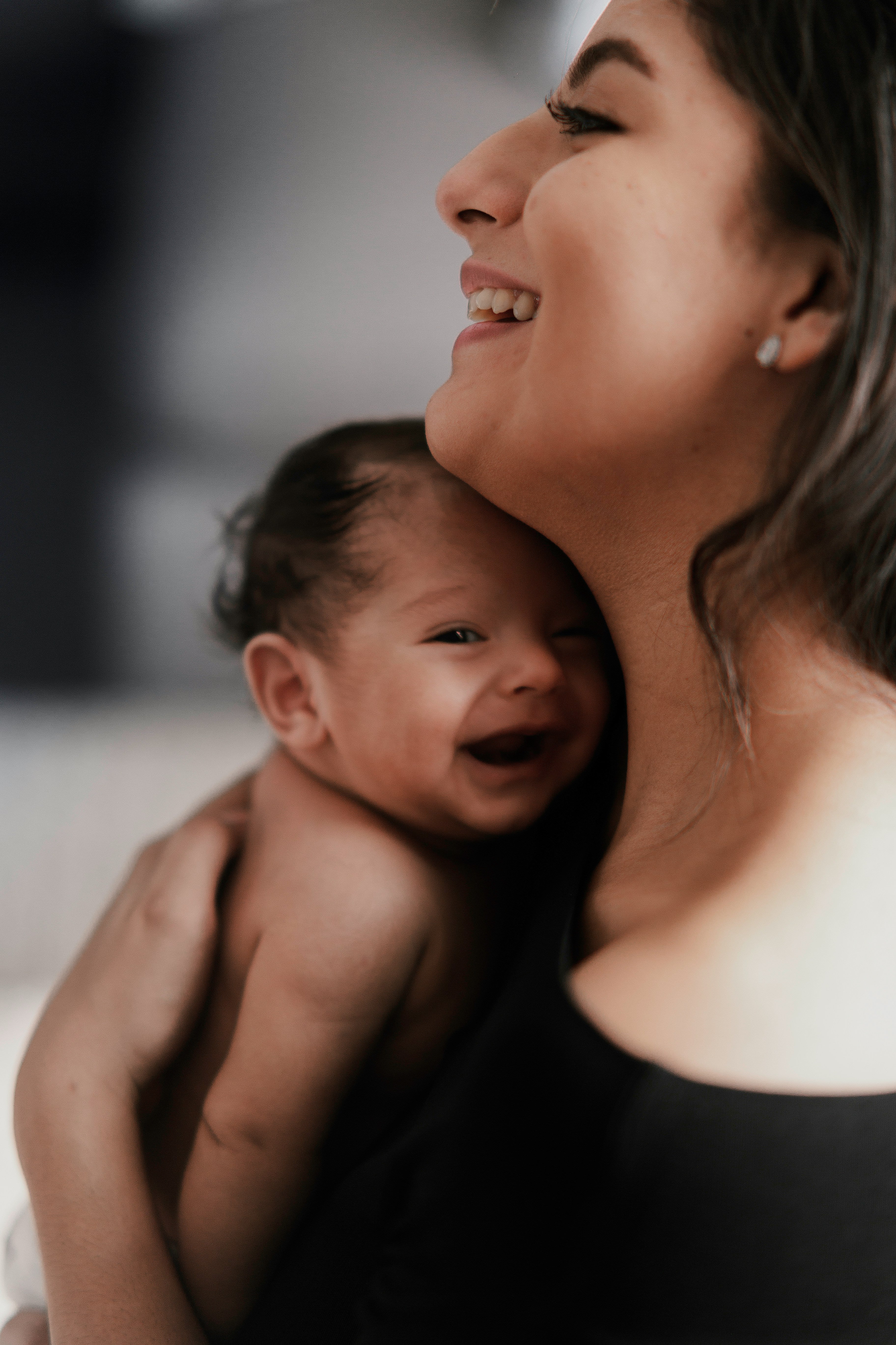 The Real Postpartum Checklist: What Nobody Tells You About the First 6 Weeks